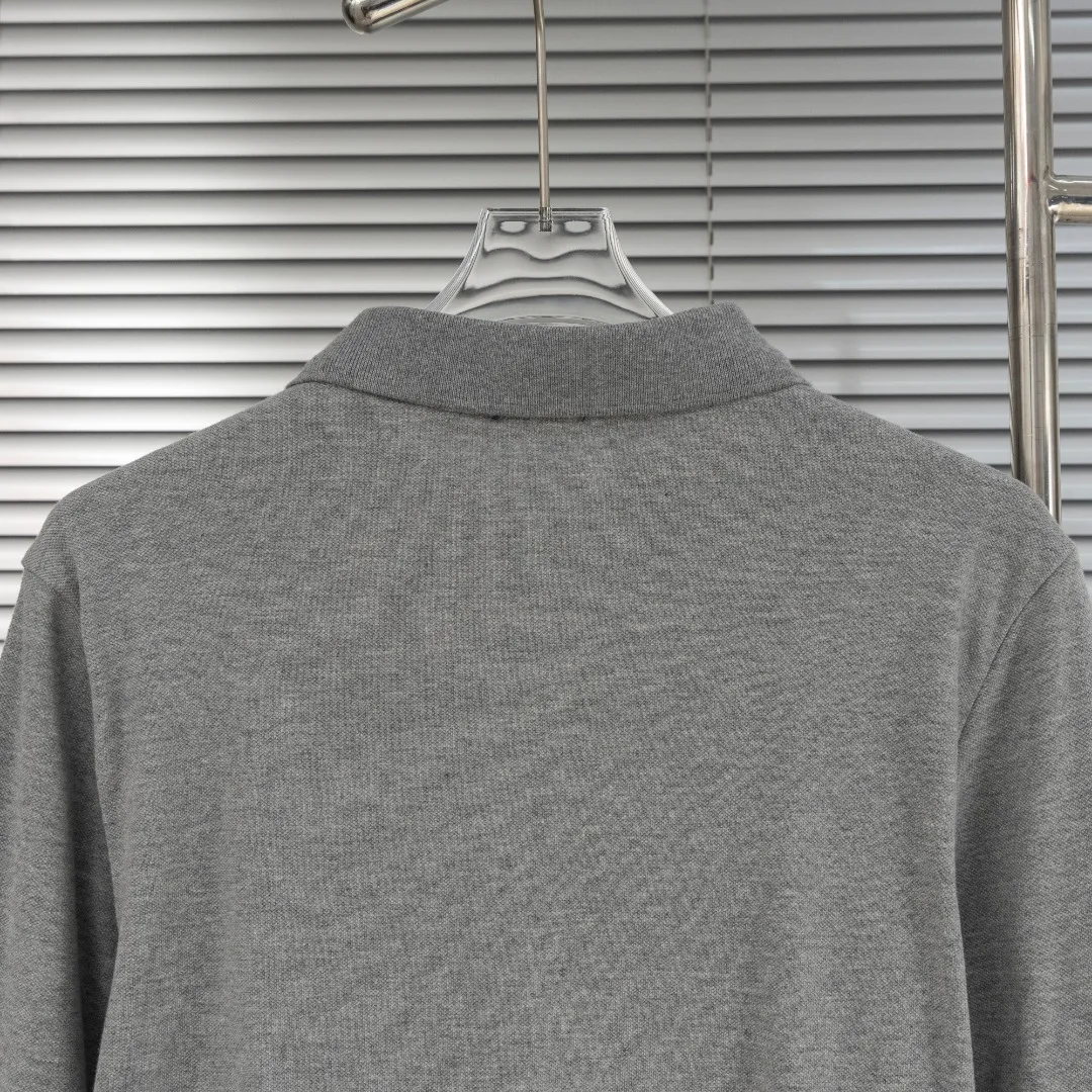 P240 top version (different currencies) You can scan the code to enter the official website Style: Ralph Lauren POLO Ralph Lauren small label embroidery knitted old money style lapel long-sleeved POLO Color: Picture color Size: S-XL Fabric: Pure cotton Accessories: Full set of customized accessories No gender distinction, same style for men and women